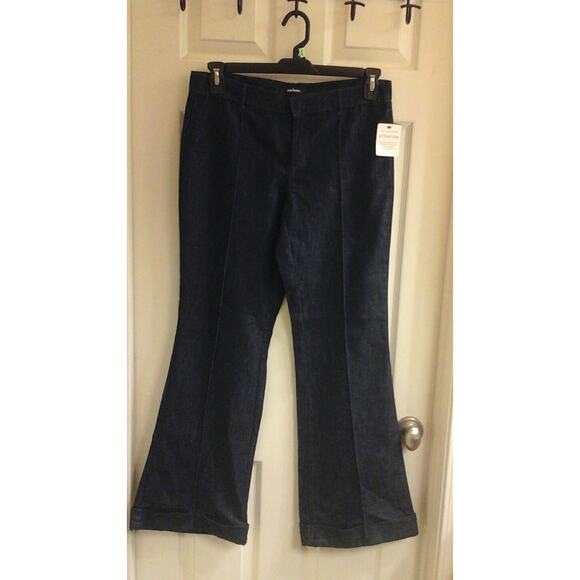 Daisy Fuentes Jeans, Women's Size 6, bell bottom pleated look, dark wash, NWT - Picture 1 of 5